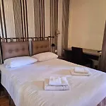 Logis Le Mistral - Restaurant - Montelimar Sud 호텔