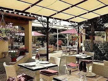 Logis Hotel Le Mistral - Restaurant - Montelimar Sud Hotel 3*
