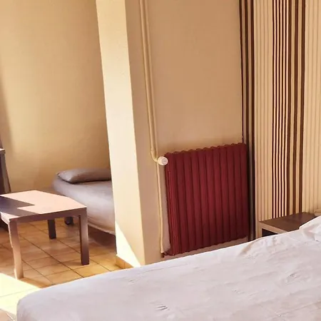 Logis Hotel Le Mistral - Restaurant - Montelimar Sud