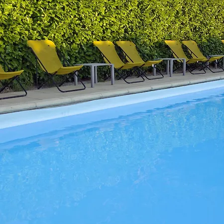 Logis Le Mistral - Montélimar Sud Hotel