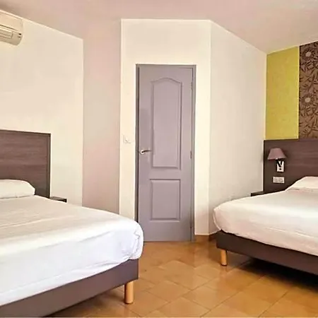 Logis Le Mistral - Montélimar Sud 3* Châteauneuf-du-Rhône