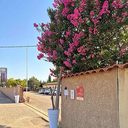 Hotel Logis Le Mistral - Montélimar Sud 3*