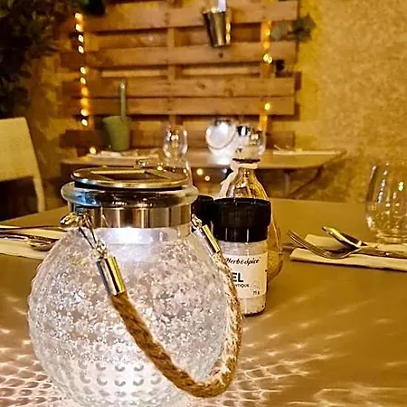Hotel Logis Le Mistral - Montélimar Sud 3*