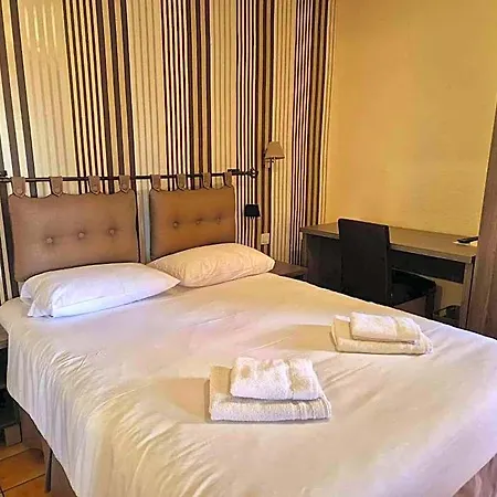 Logis Le Mistral - Montélimar Sud 3*