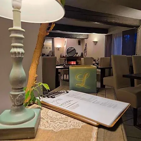 Logis Le Mistral - Montélimar Sud 3*