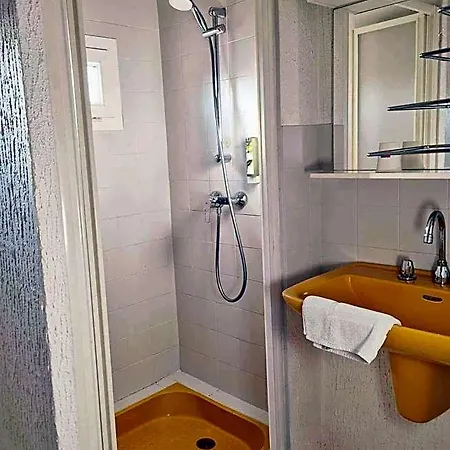 Hotel Logis Le Mistral - Montélimar Sud Châteauneuf-du-Rhône