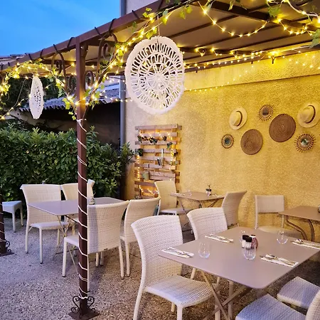Logis Le Mistral - Montélimar Sud Hotel Châteauneuf-du-Rhône